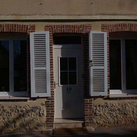 Апартаменты Le Relais De Montigny Экстерьер фото